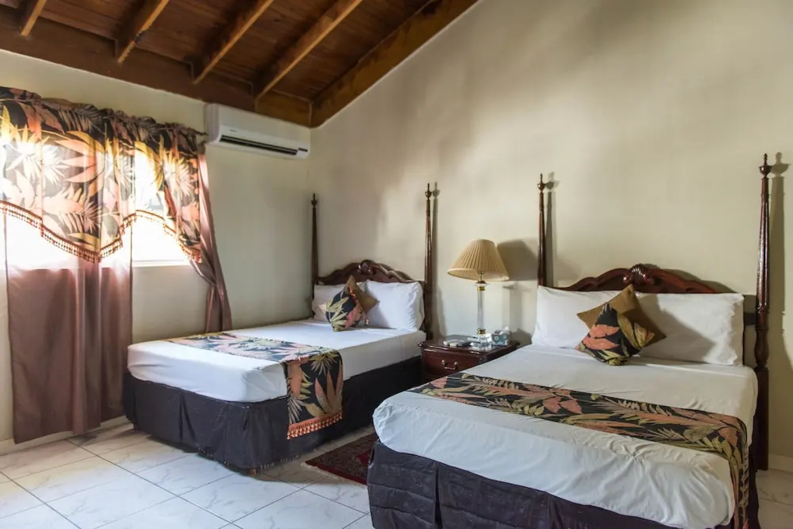 The Royal Kensington Villa