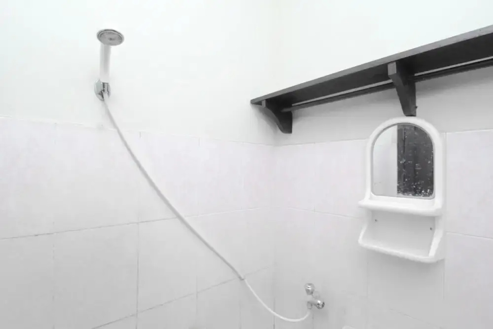 Airy Eco Kauman Cakra Dua 15 Solo