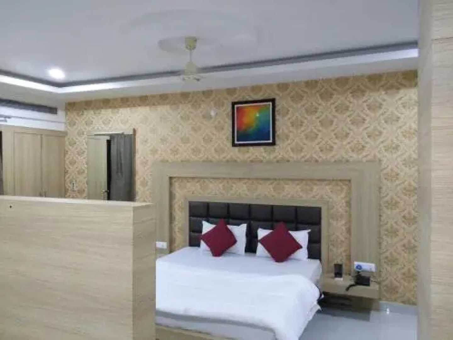 Hotel Royal Palace - Sagar