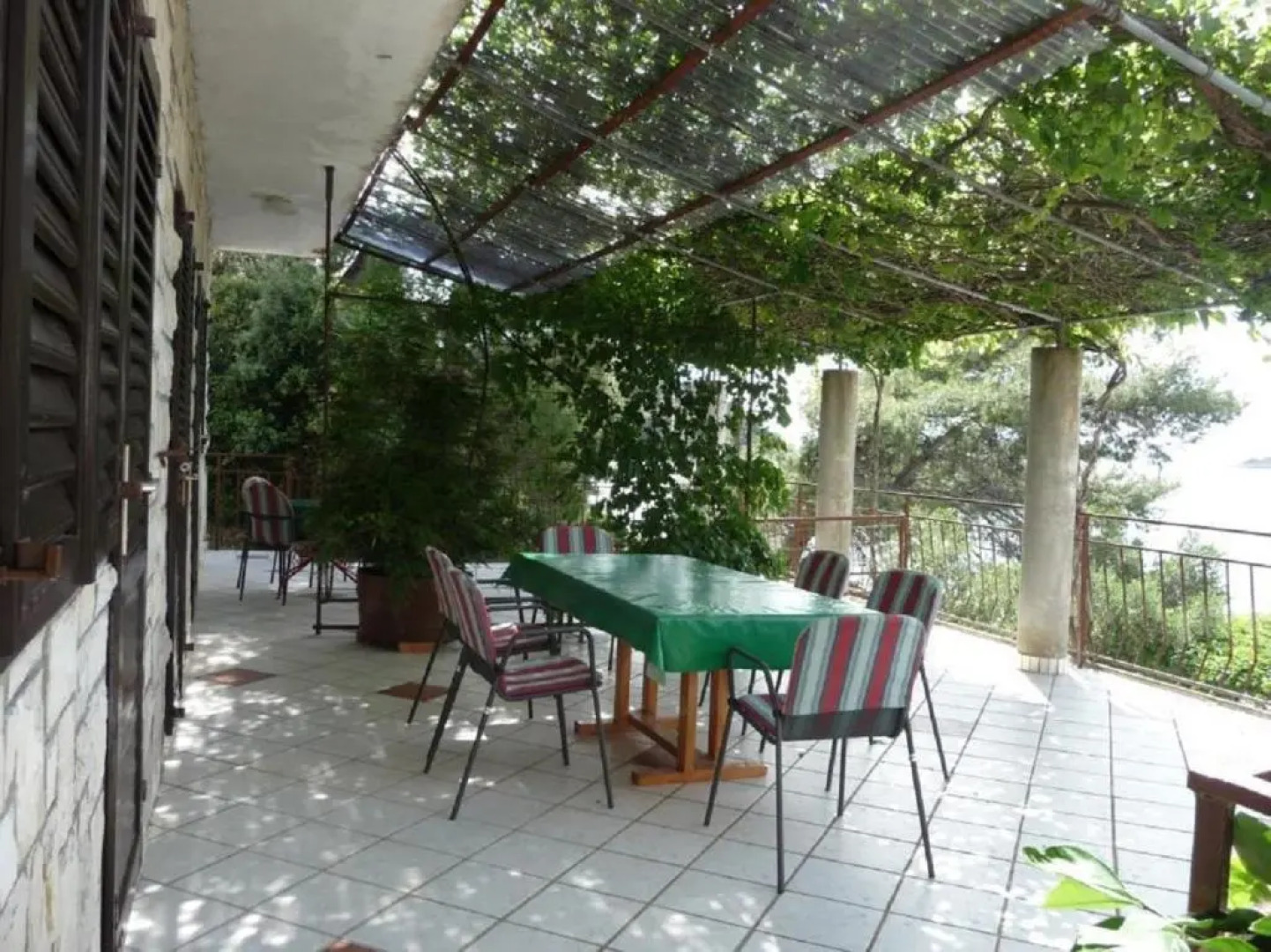 Apartments Robert - 5m from sea