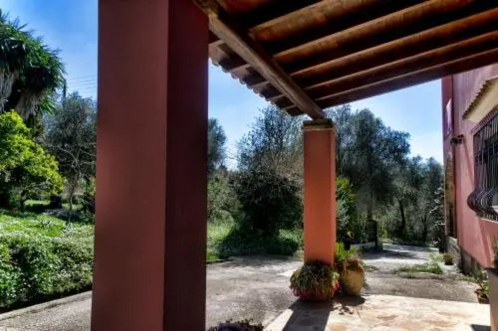 Evelina's Country House