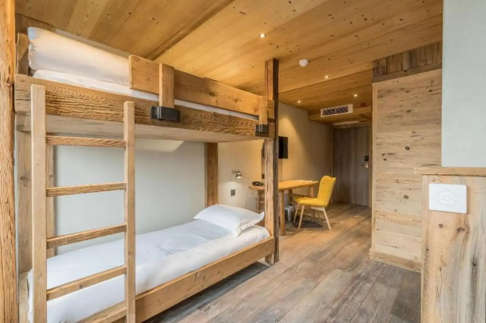 Les Cabanes De La Maison Rouge