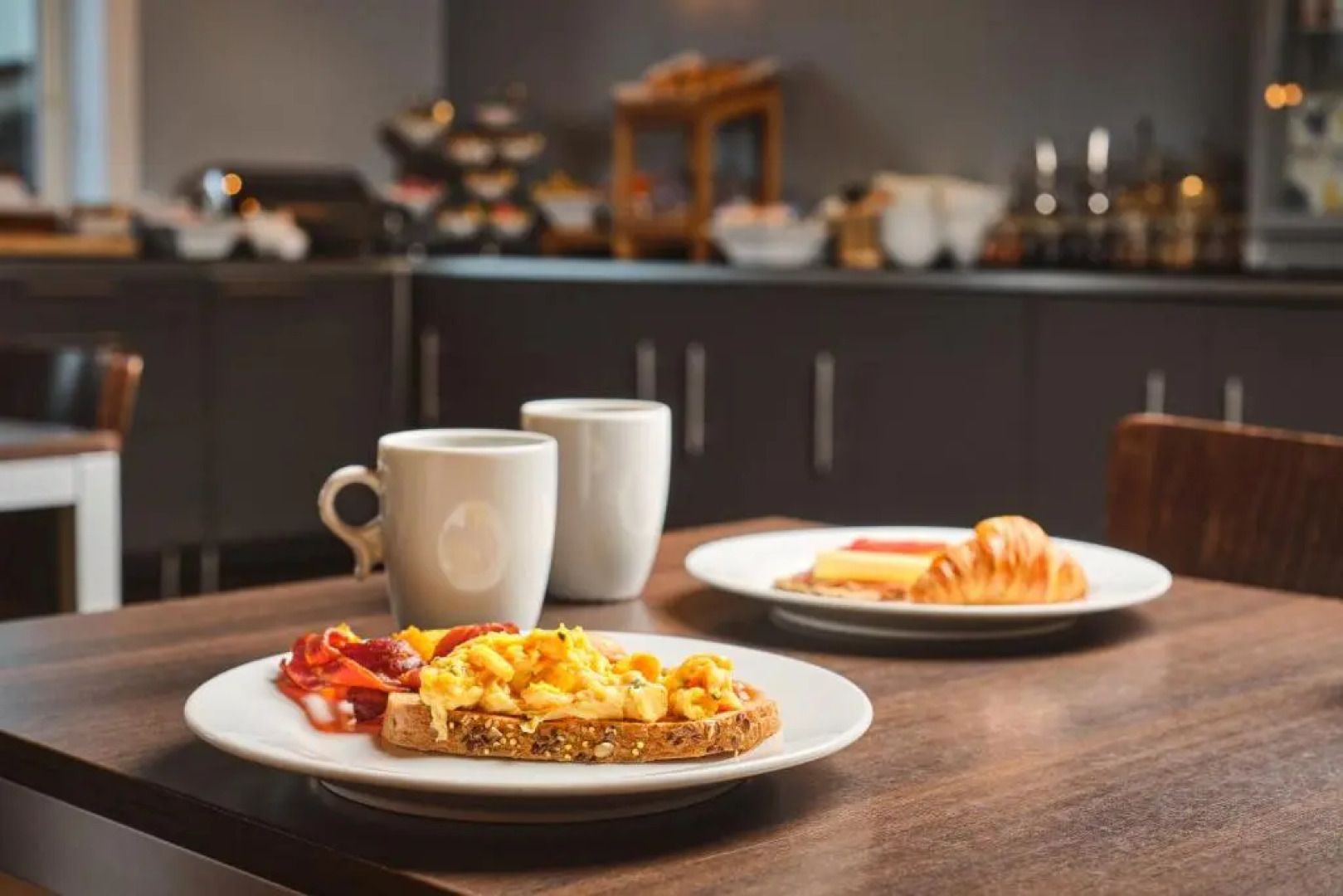 Moss Hotel & Apartments