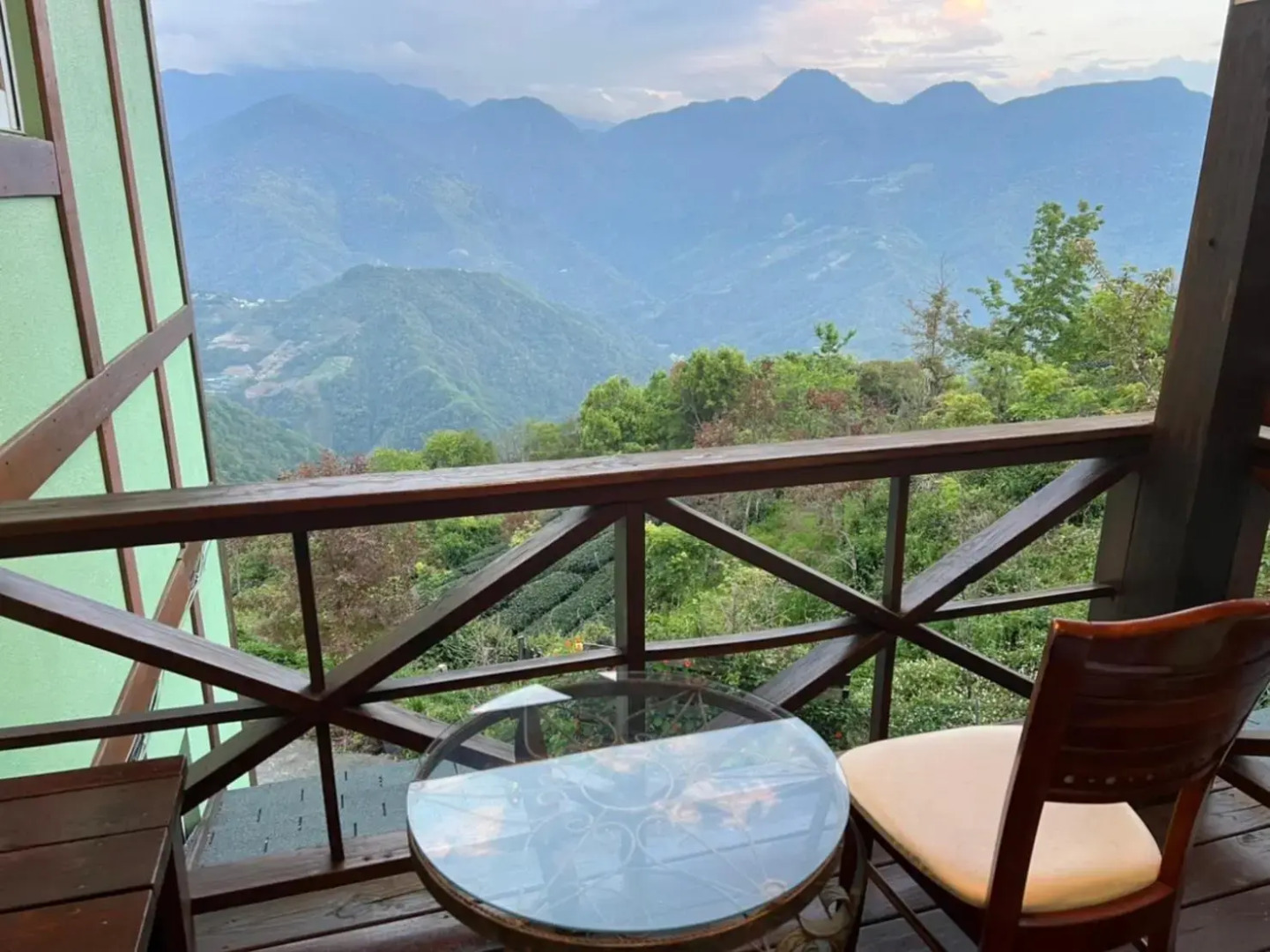 Shiyai Taoyuan B & B