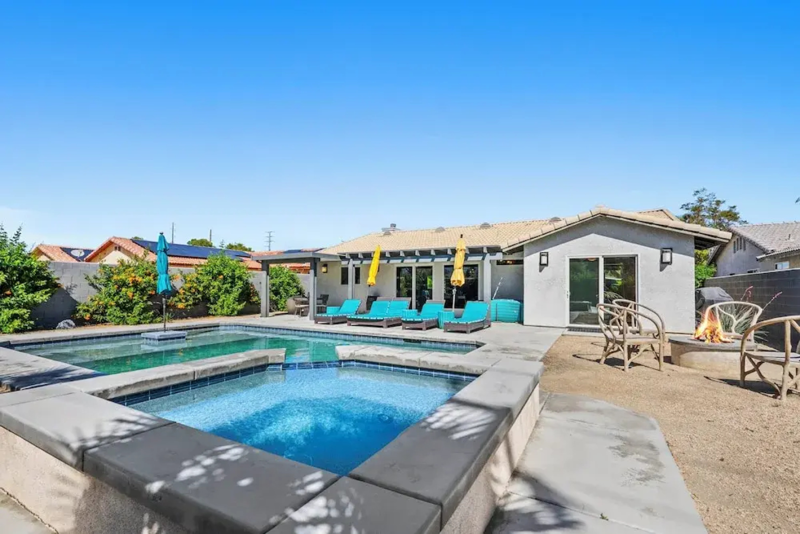 Oasis of Palm Springs