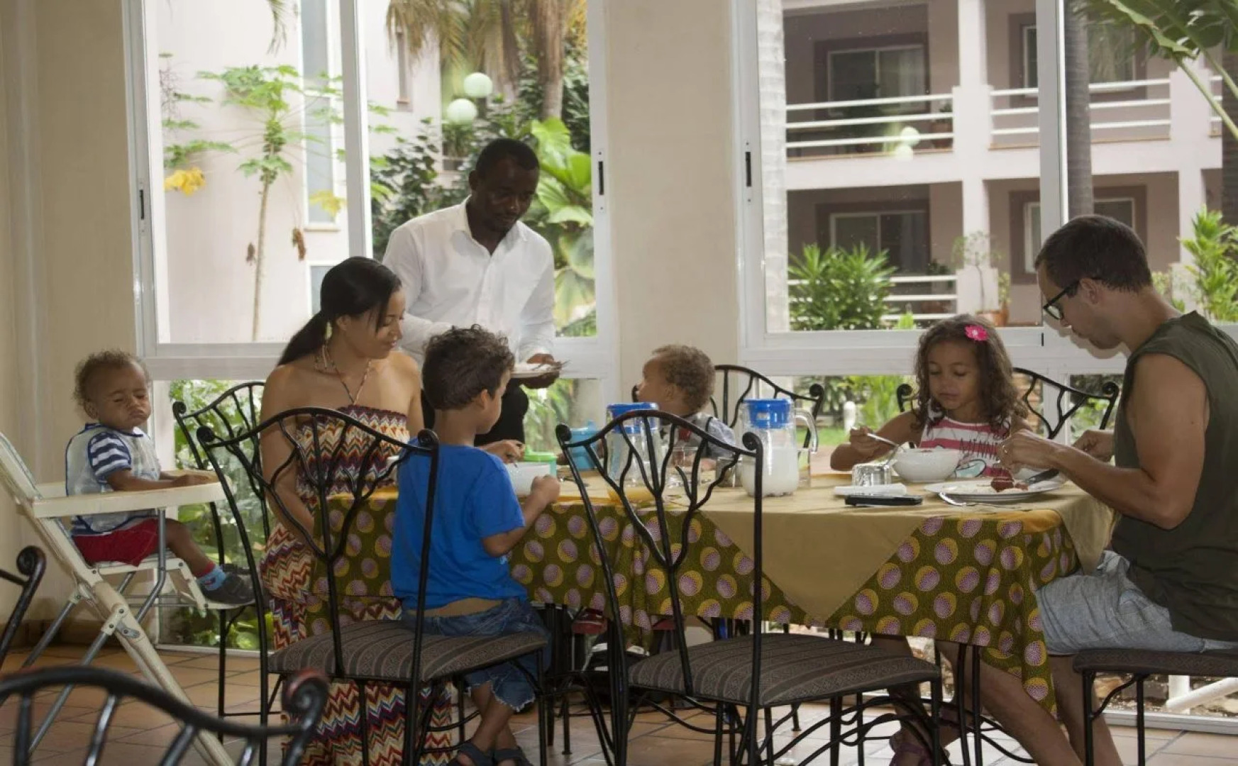 Crown Apartamento Hotel