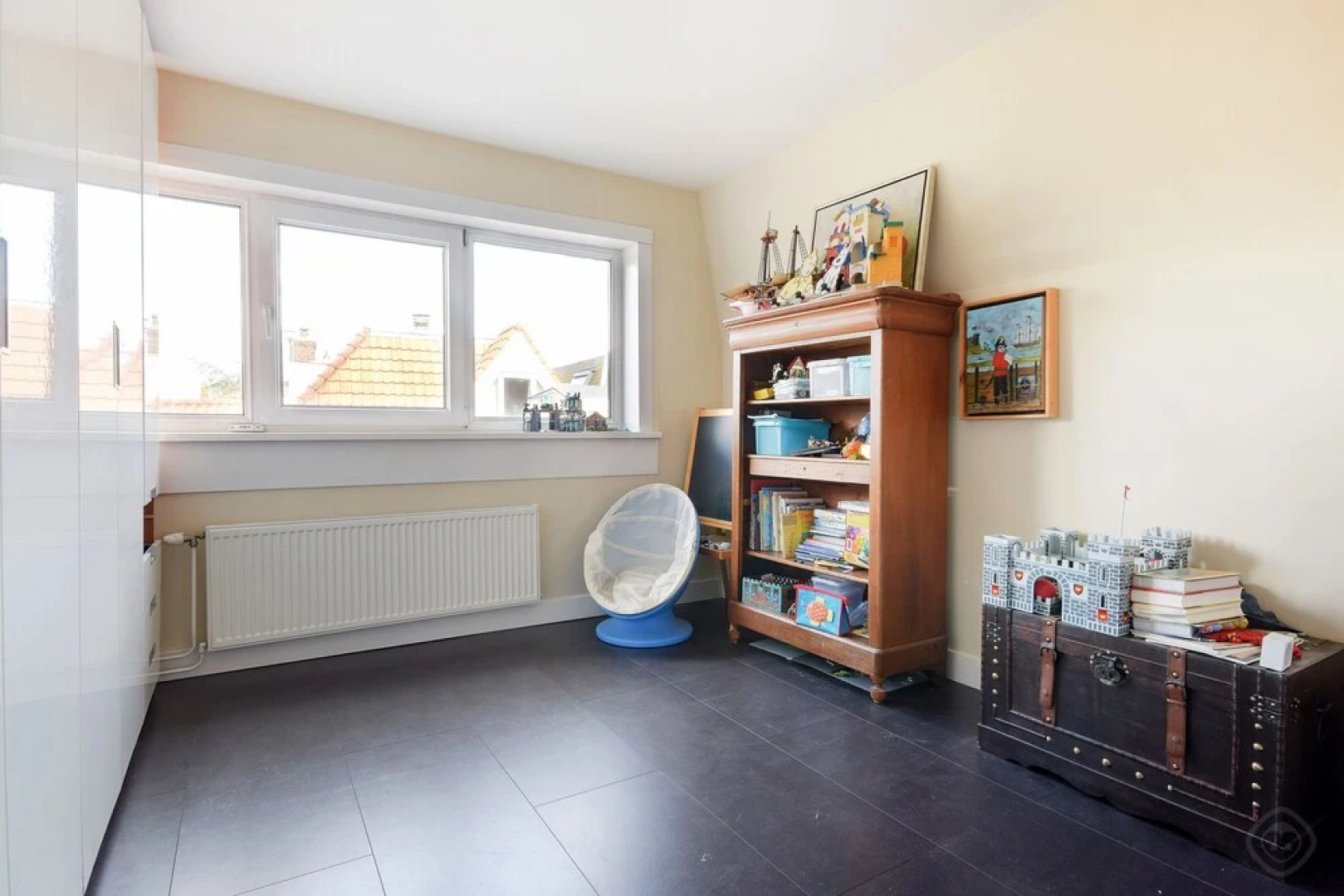 Elegant Riverside Apartment