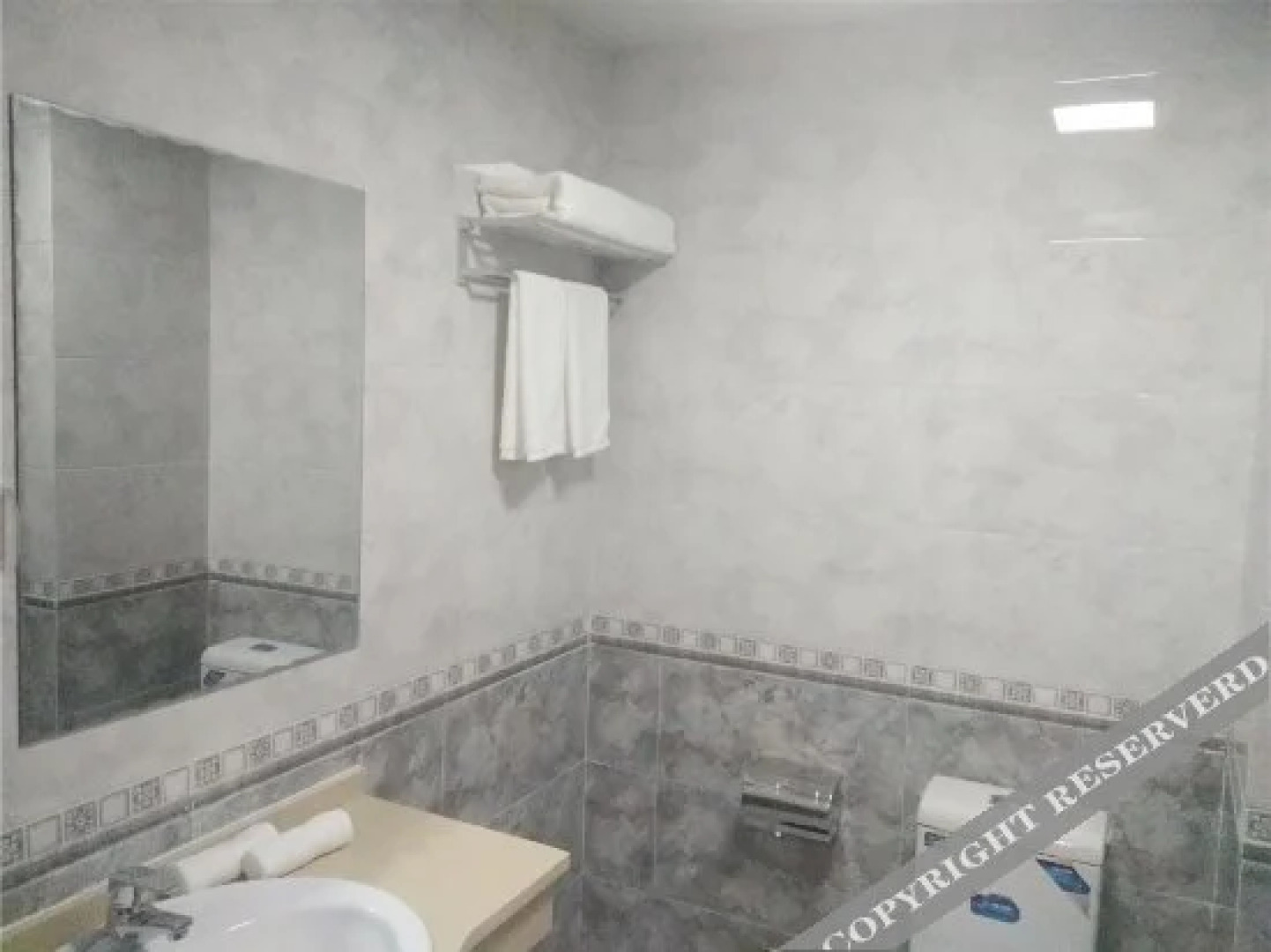 Wangquanlou Grand Hotel (Linyi Century Building)