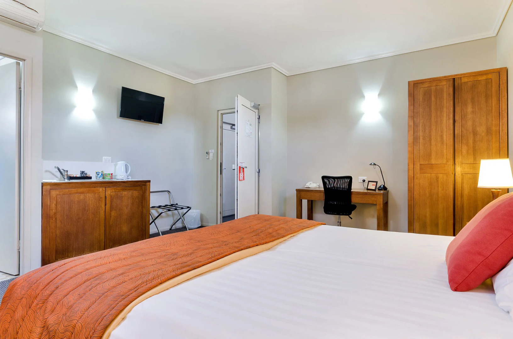 Coachman's Inn Warwick