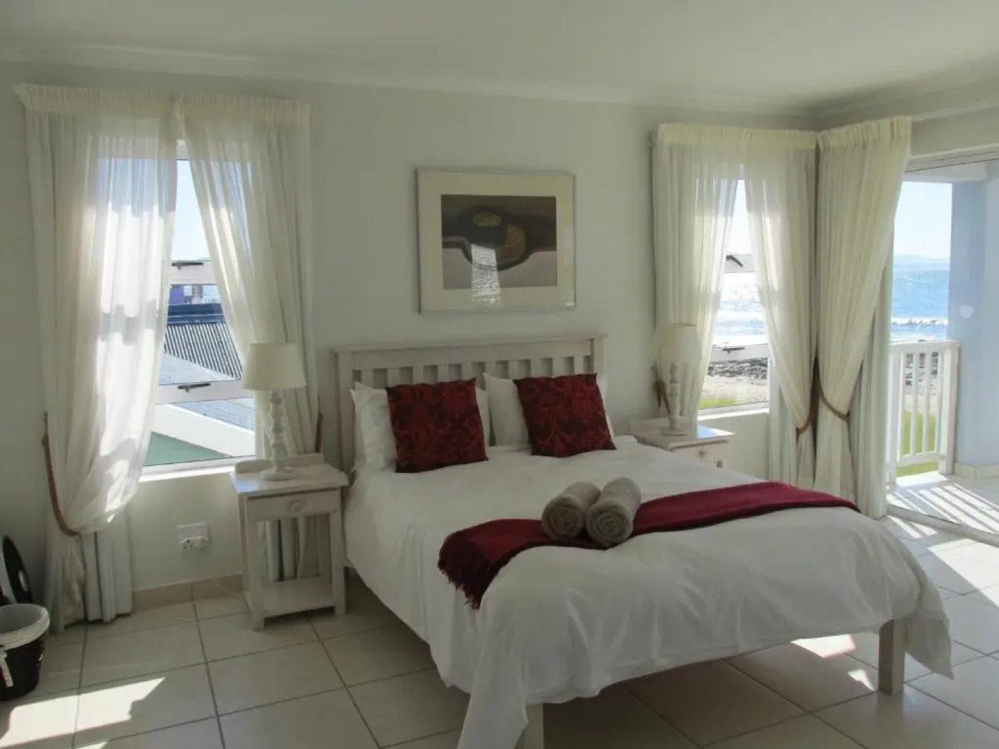 Point Village Accommodation - Linda