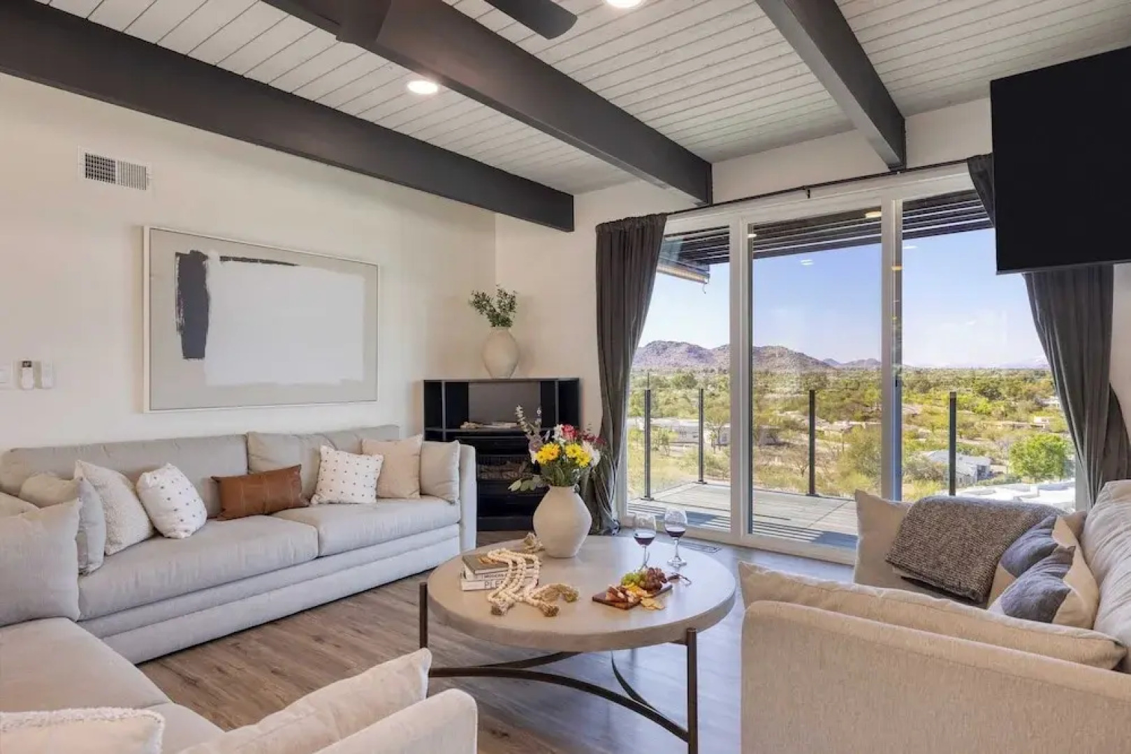 Panoramic Views, Private Pool, Patio Lounge w/ Firepit Royal Palm by Avantstay