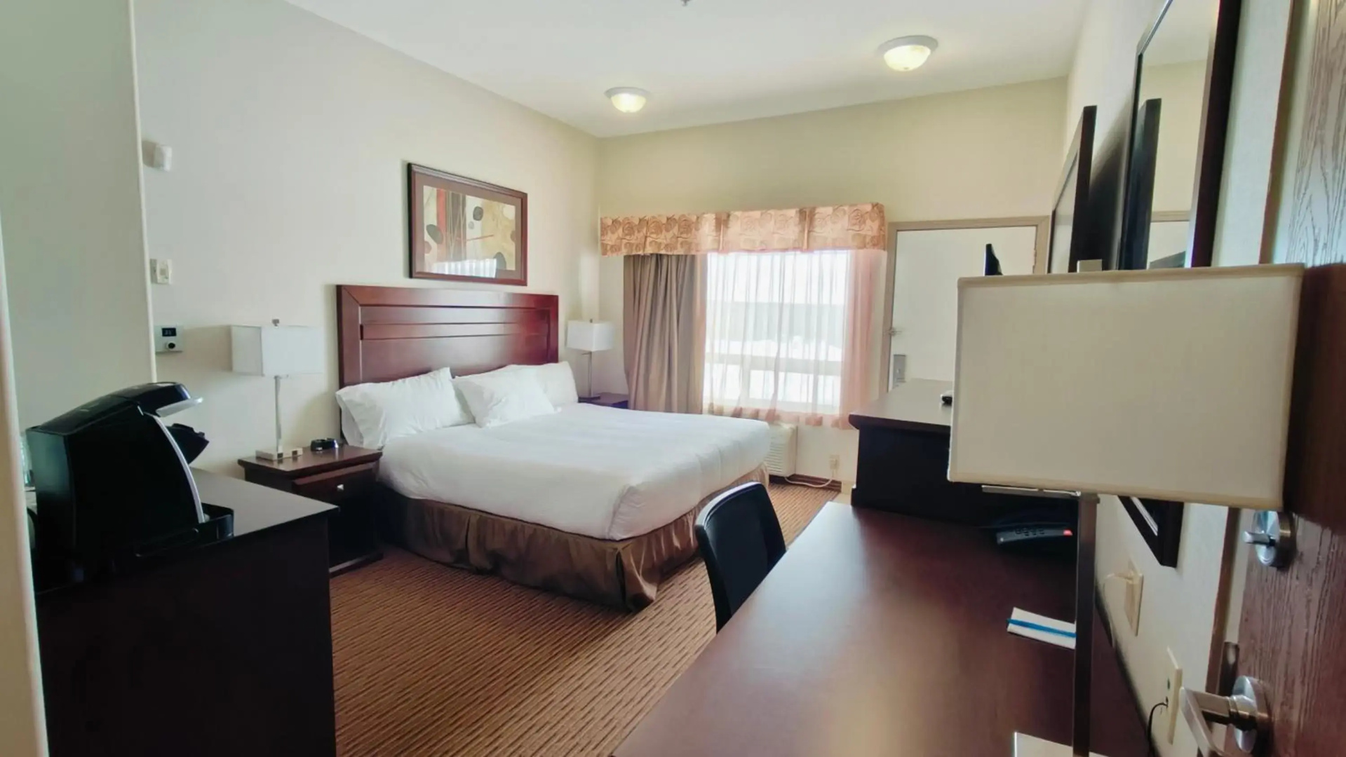 Coast Weyburn Hotel
