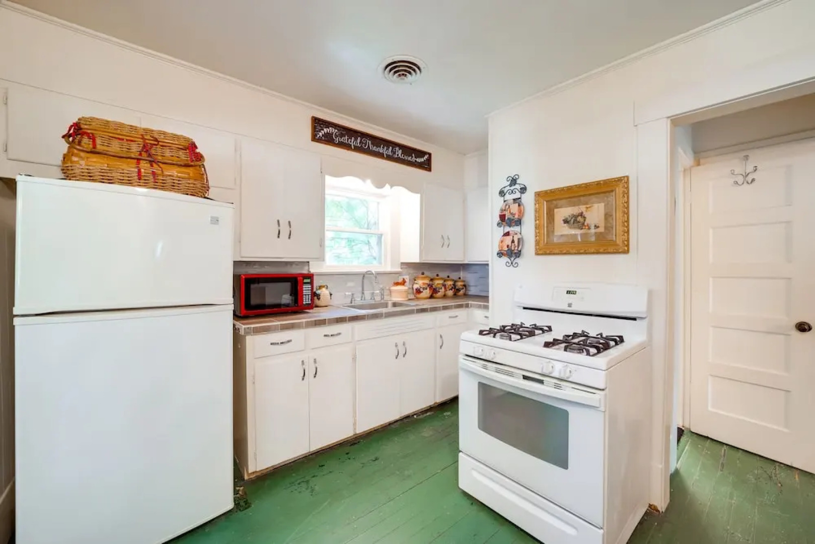 Historic Fort Smith Cottage < 1 Mi to Downtown!