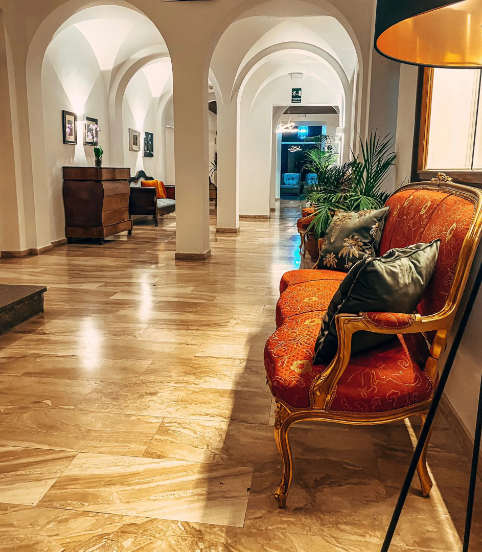 Hotel Roger de Flor Seleqtta