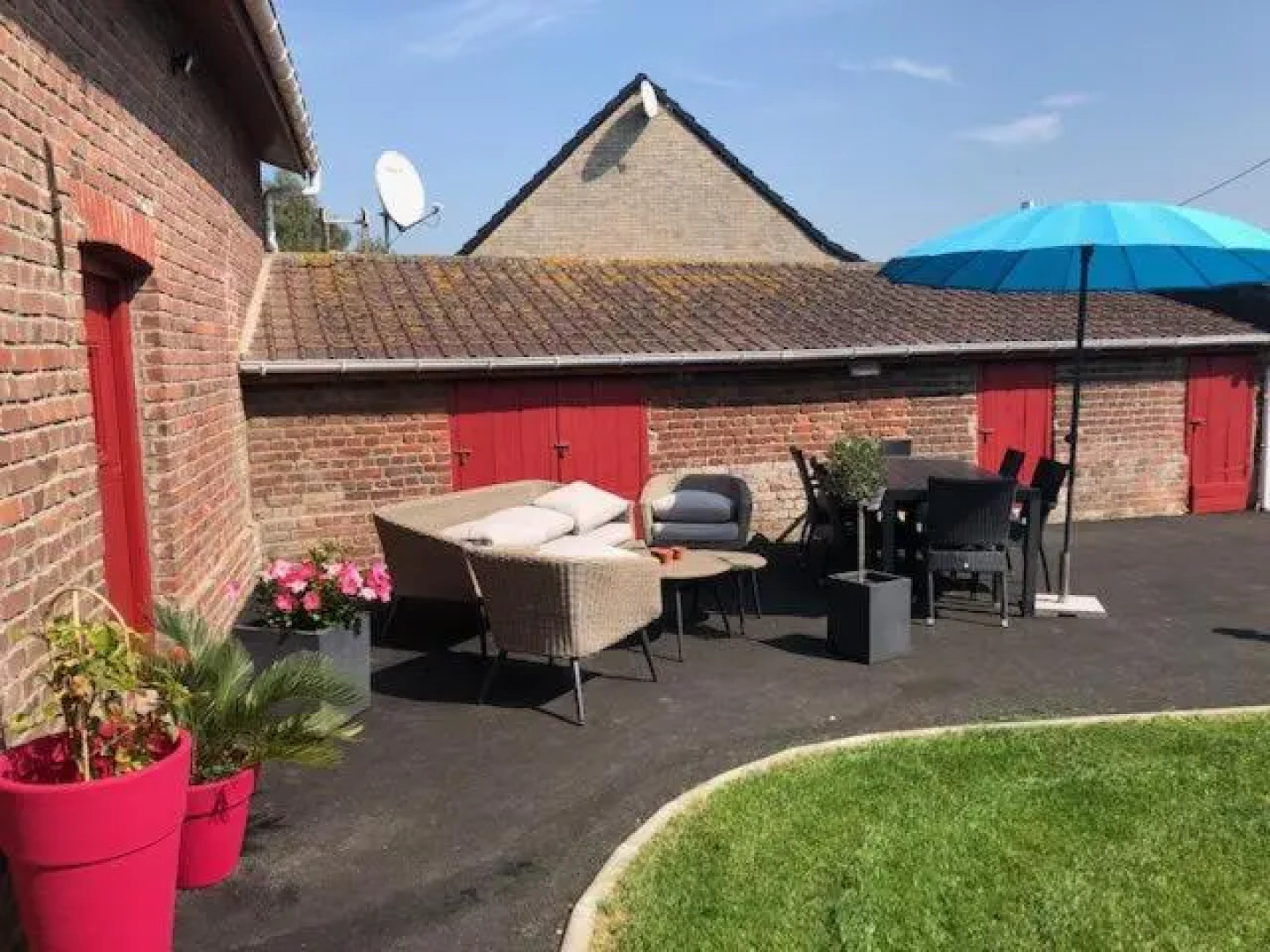 Gite Les Volets Rouges