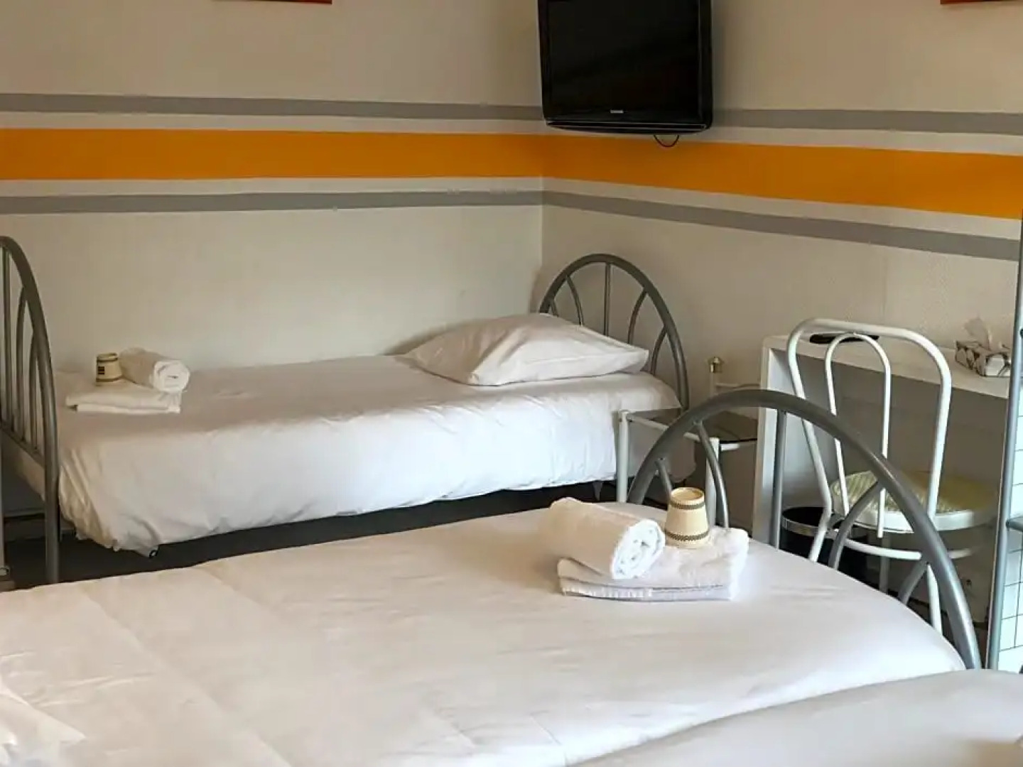 Enzo Neufchateau By Kyriad Direct