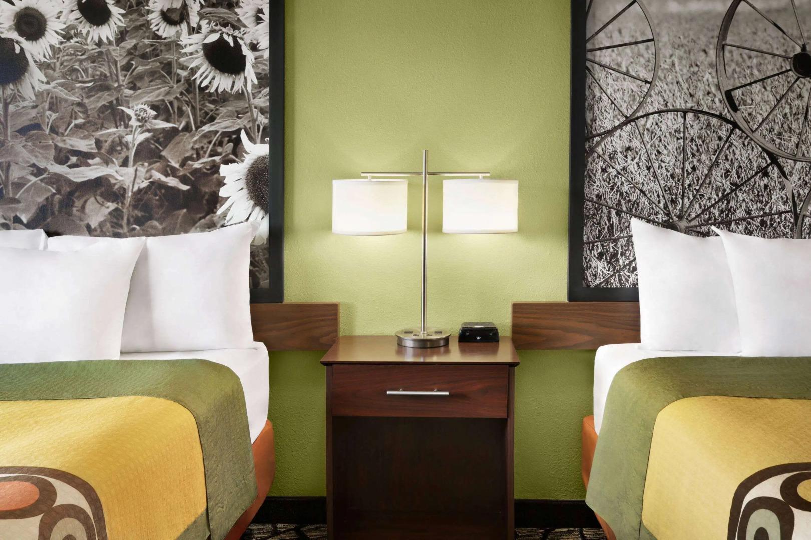 Super 8 by Wyndham Ankeny/Des Moines Area