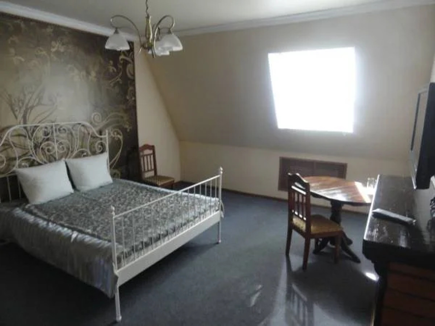 Отель Берлога