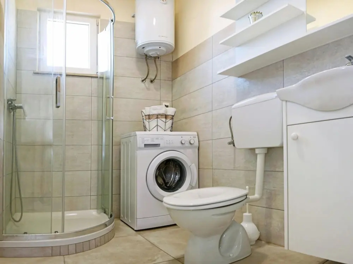 Modern Ground Floor Apartment With Private Terrace Near the Sea