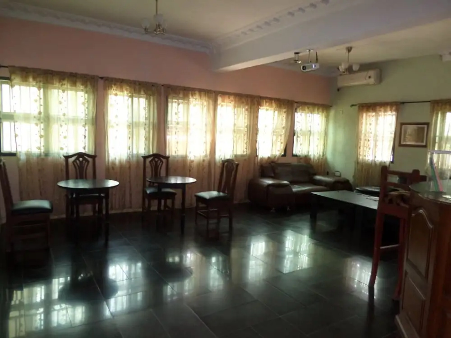 De New Landmark hotel