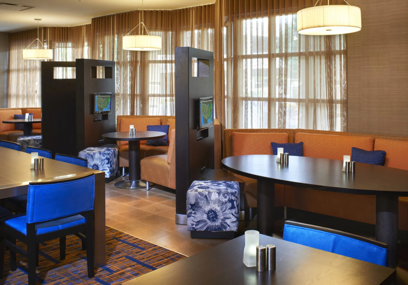 Courtyard by Marriott Cincinnati-Covington