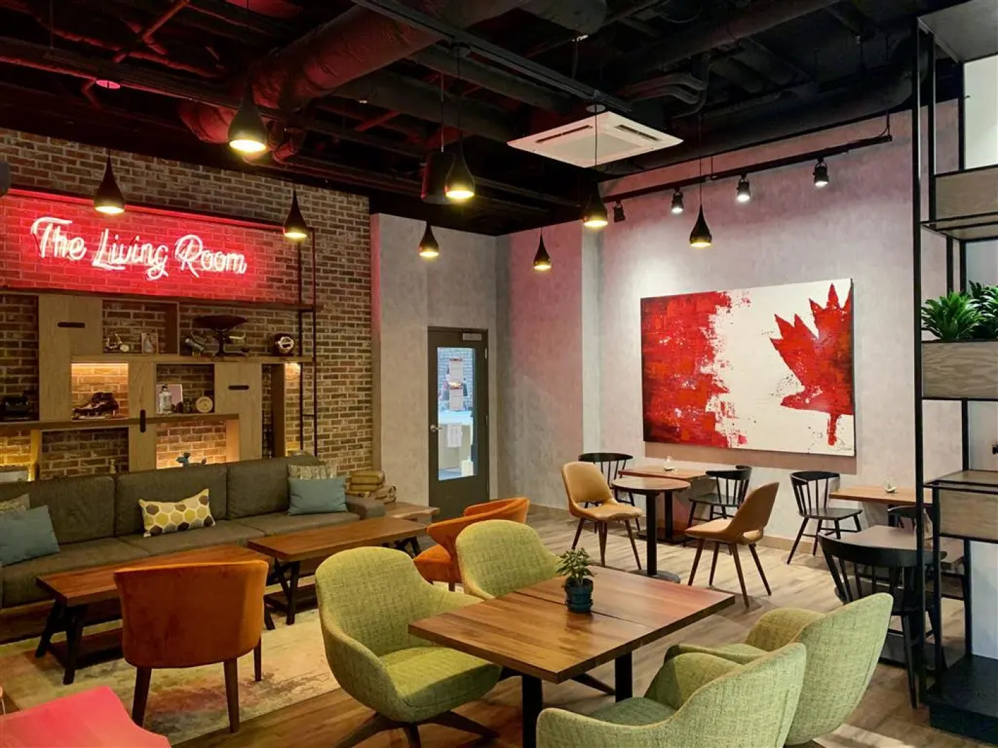 Canvas Moncton, Tapestry Collection by Hilton