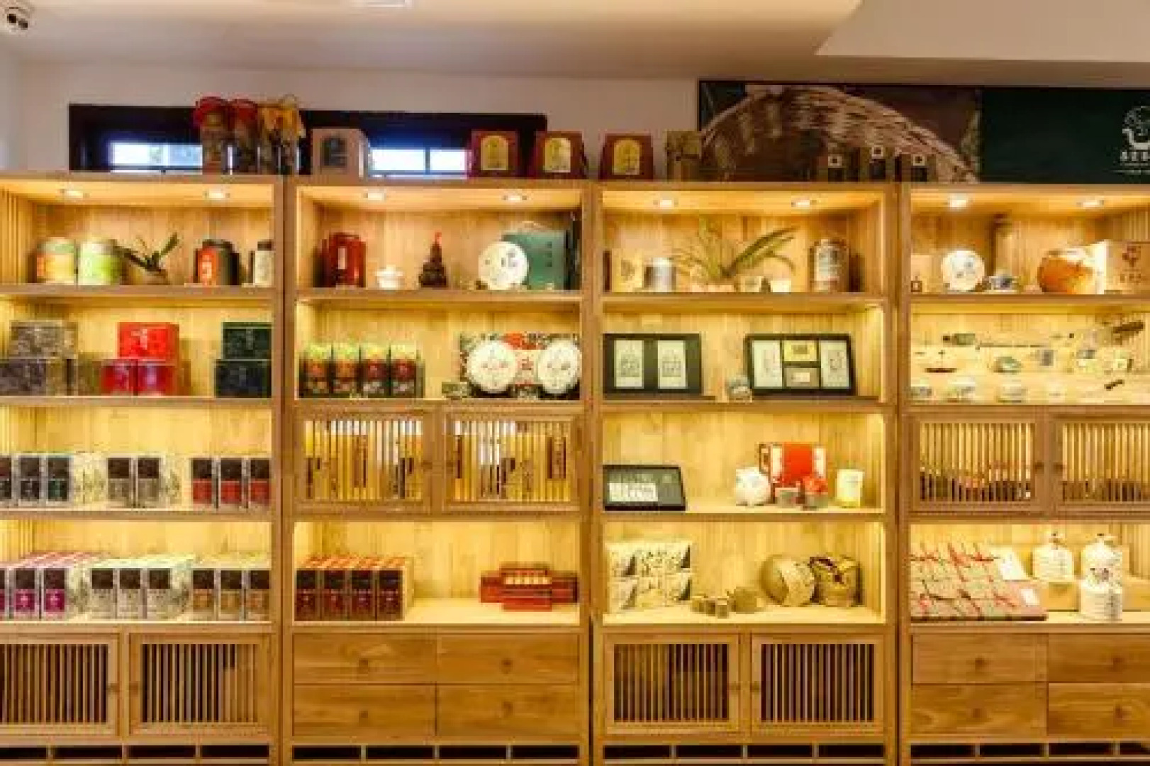 James Joyce Coffetel Xishuangbanna Manjinglan Ancient City