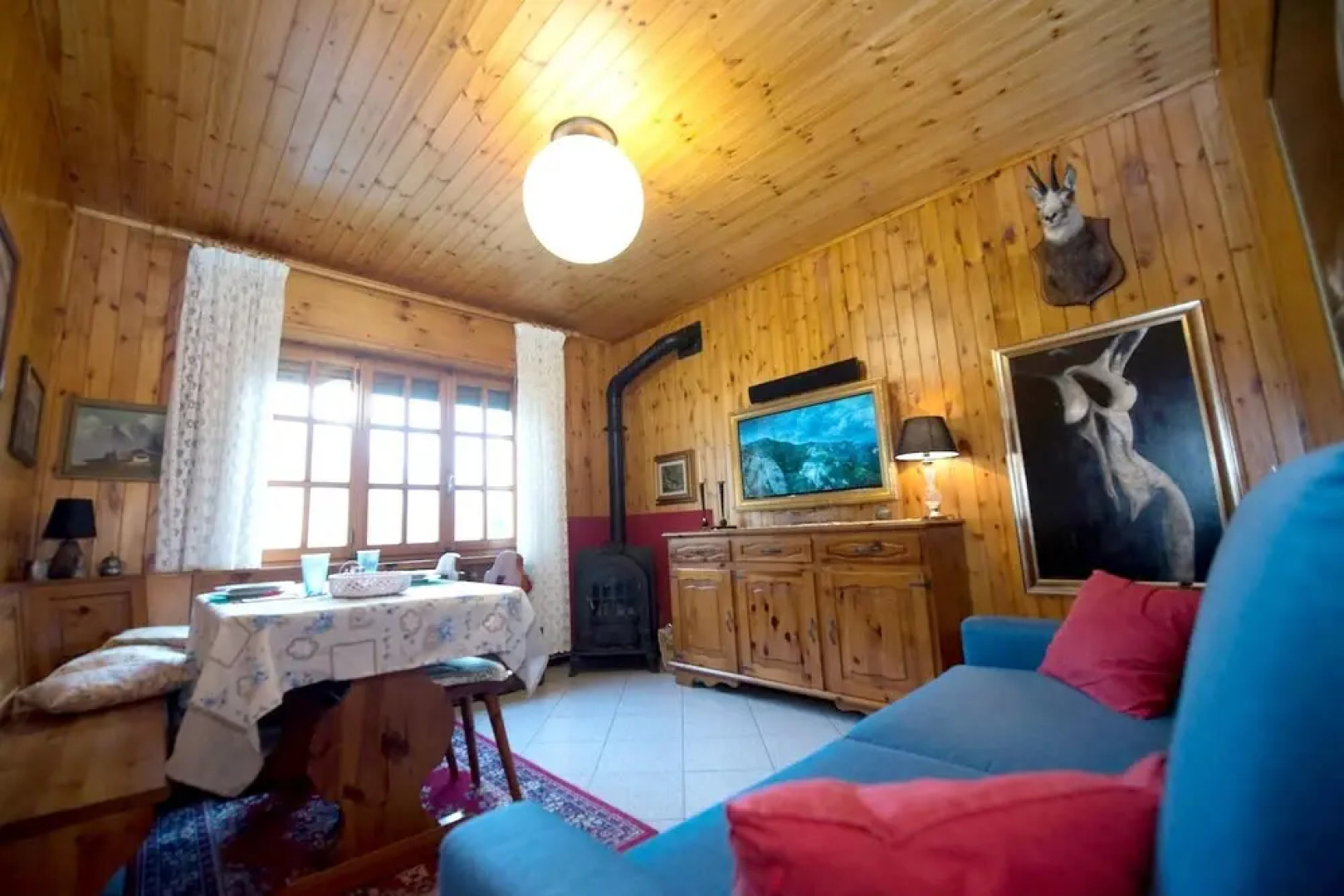 Apartment With 2 Bedrooms in Villa nabian, With Wonderful Mountain View, Private Pool, Enclosed Garden Near the Slopes