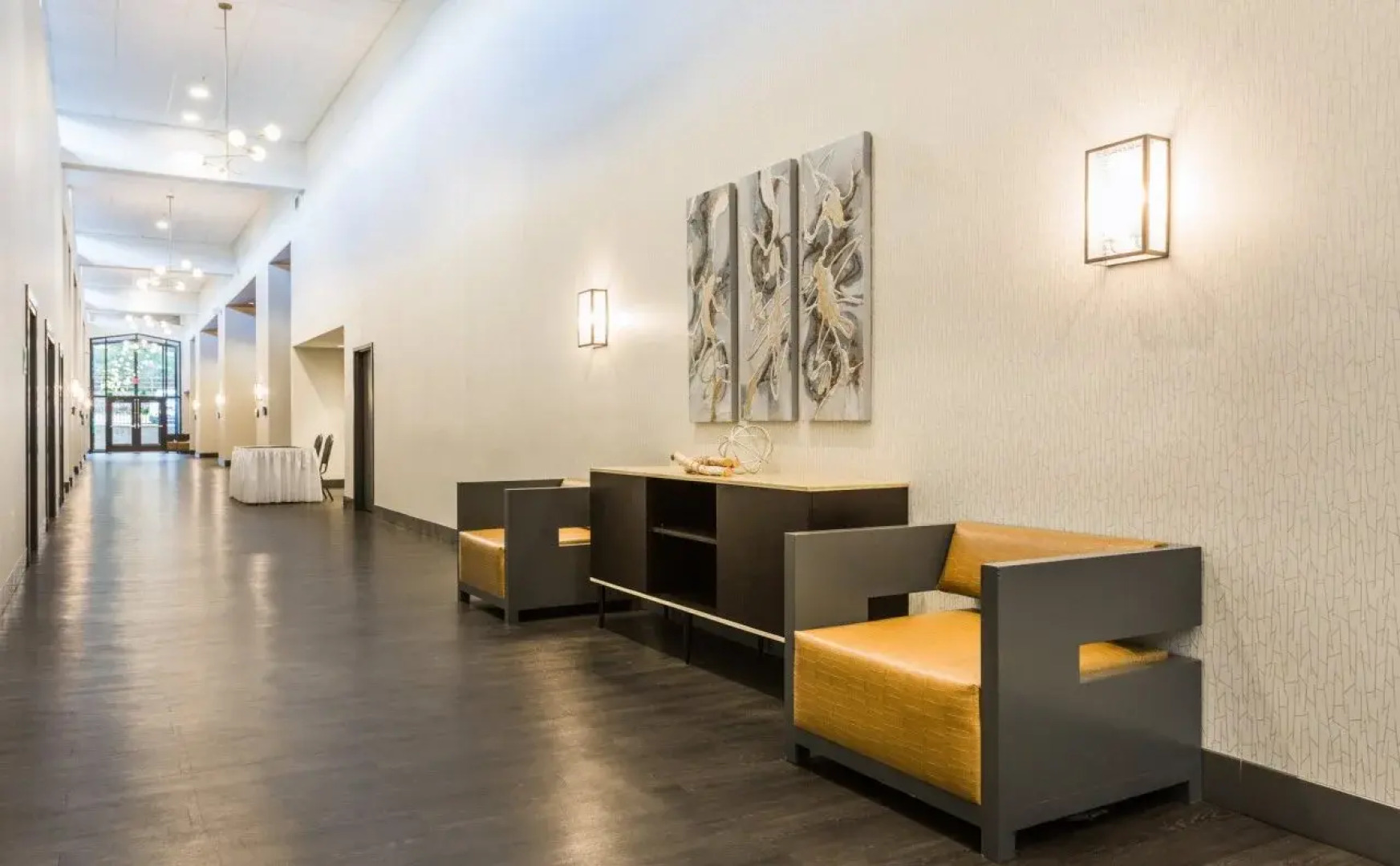 Holiday Inn Roanoke Airport – Conference CTR by IHG