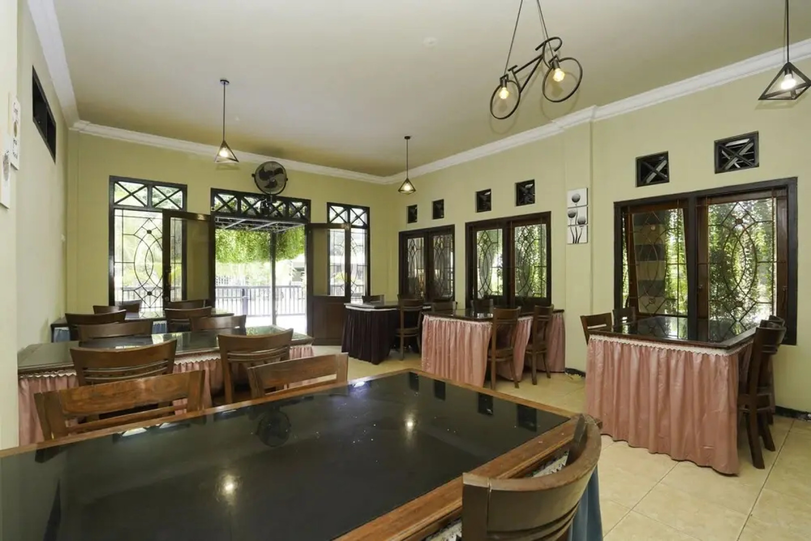 Hotel Madinah Syariah