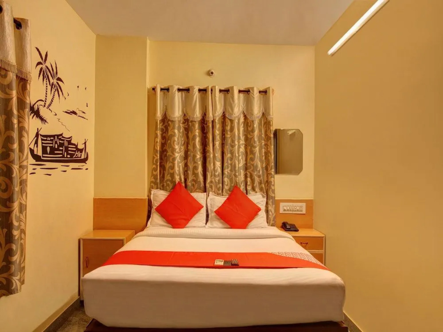 OYO 2420 Ashwa Comfort