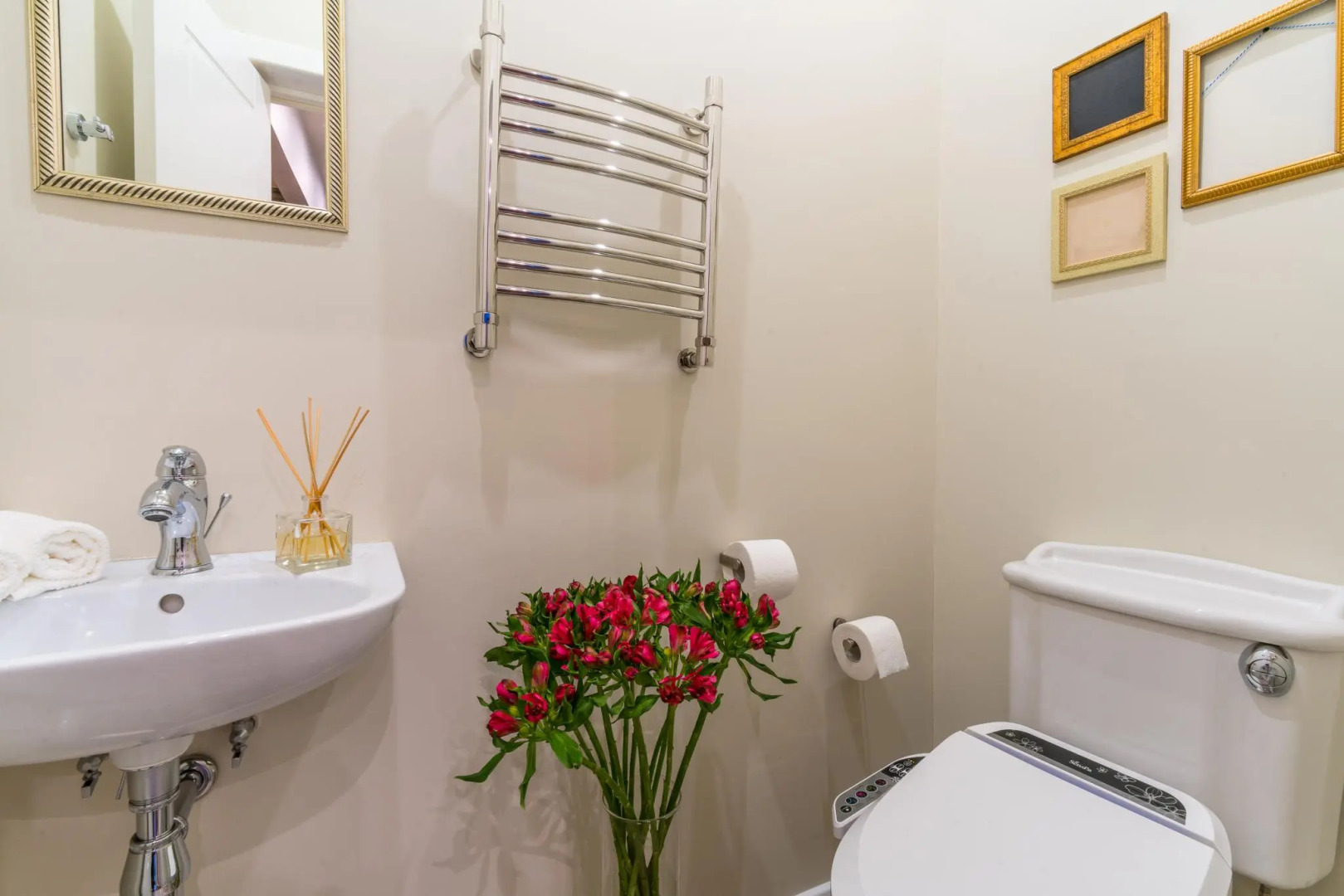 Rubinsteina 12 by Ginza Project