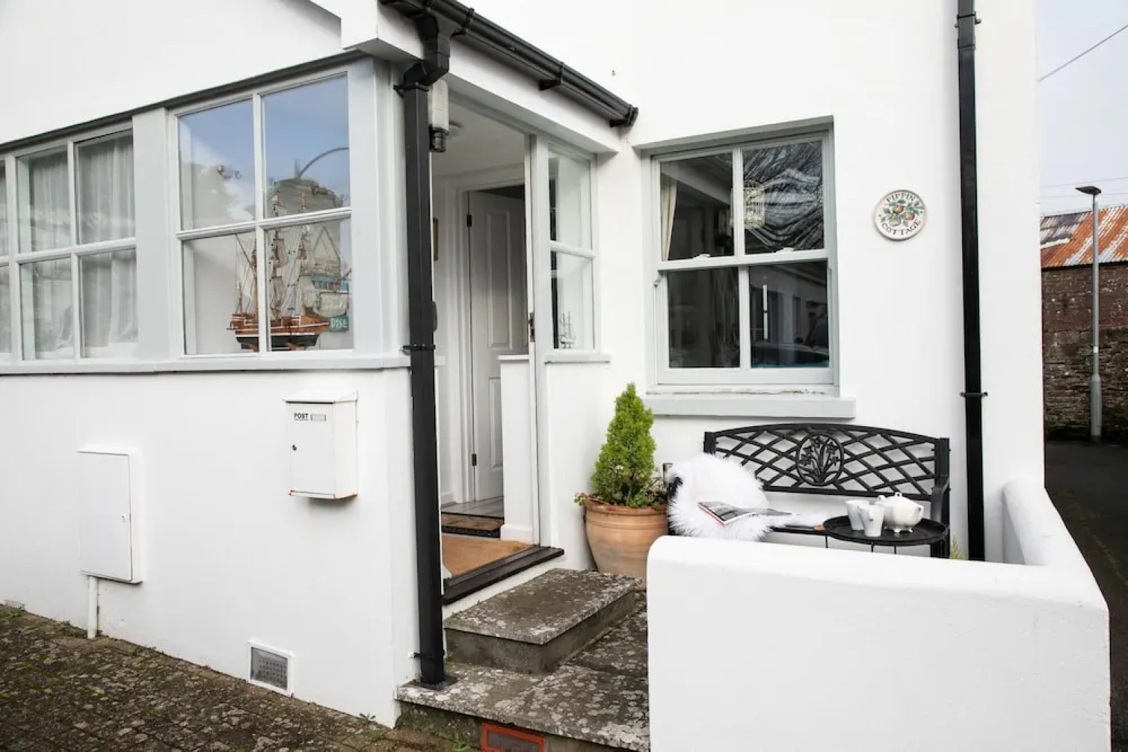 Pippin Cottage - Character Cottage With the Spirit of the sea