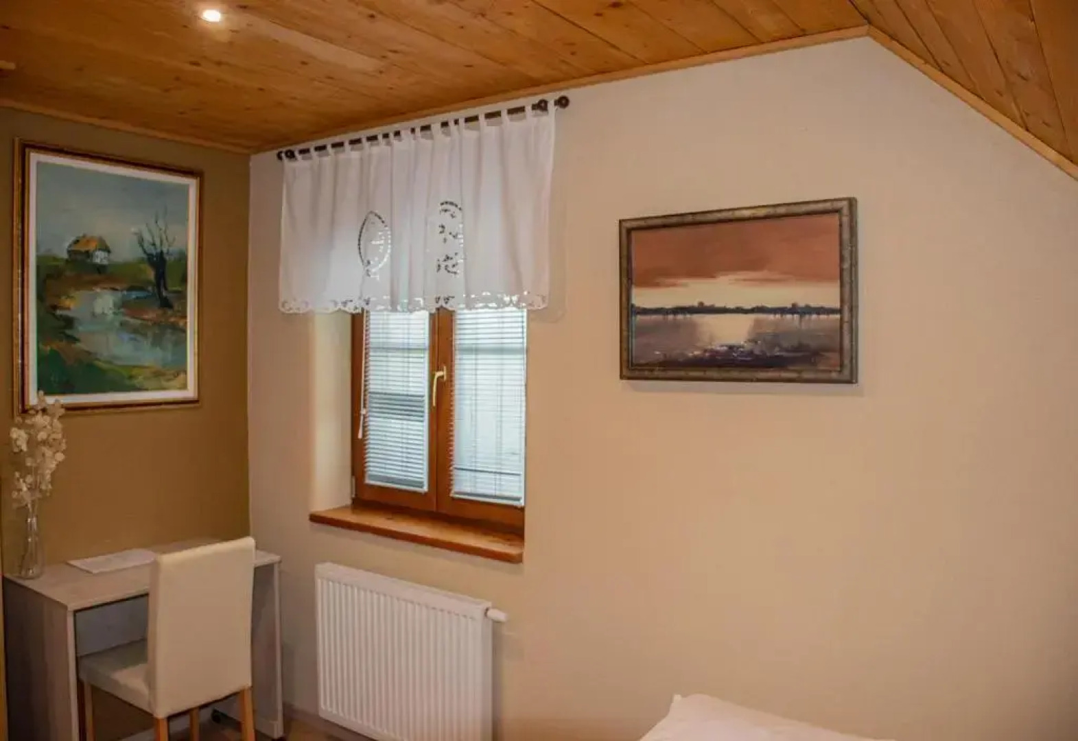 youth hostel arsviva