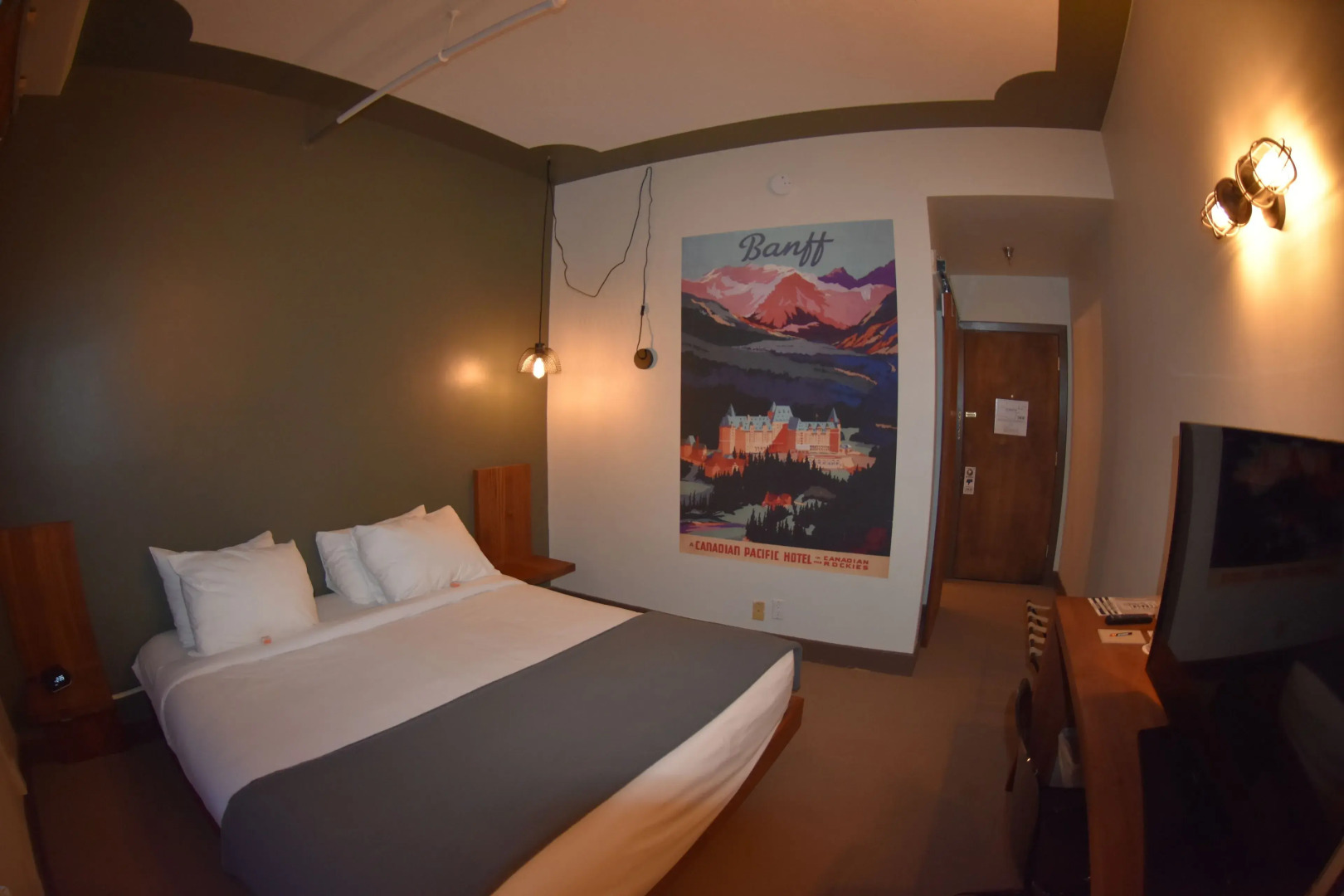 Crash Hotel Downtown Edmonton