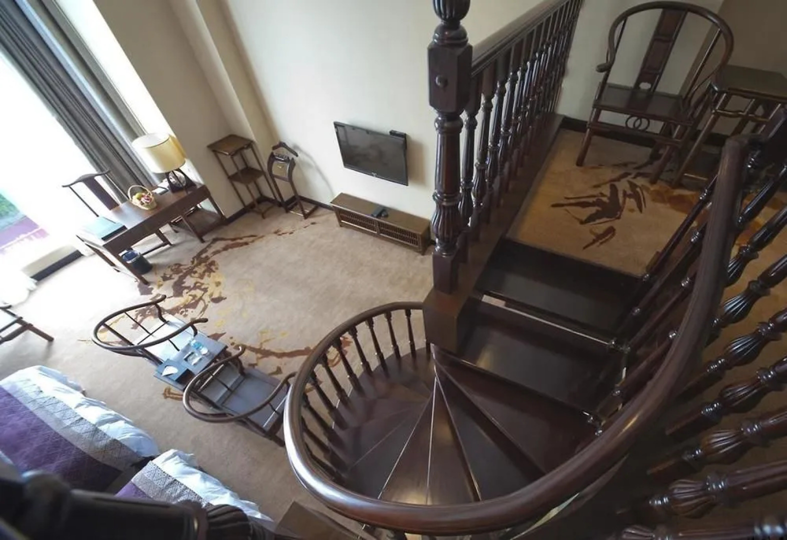 Solo Wandering Hot Spring Hotel