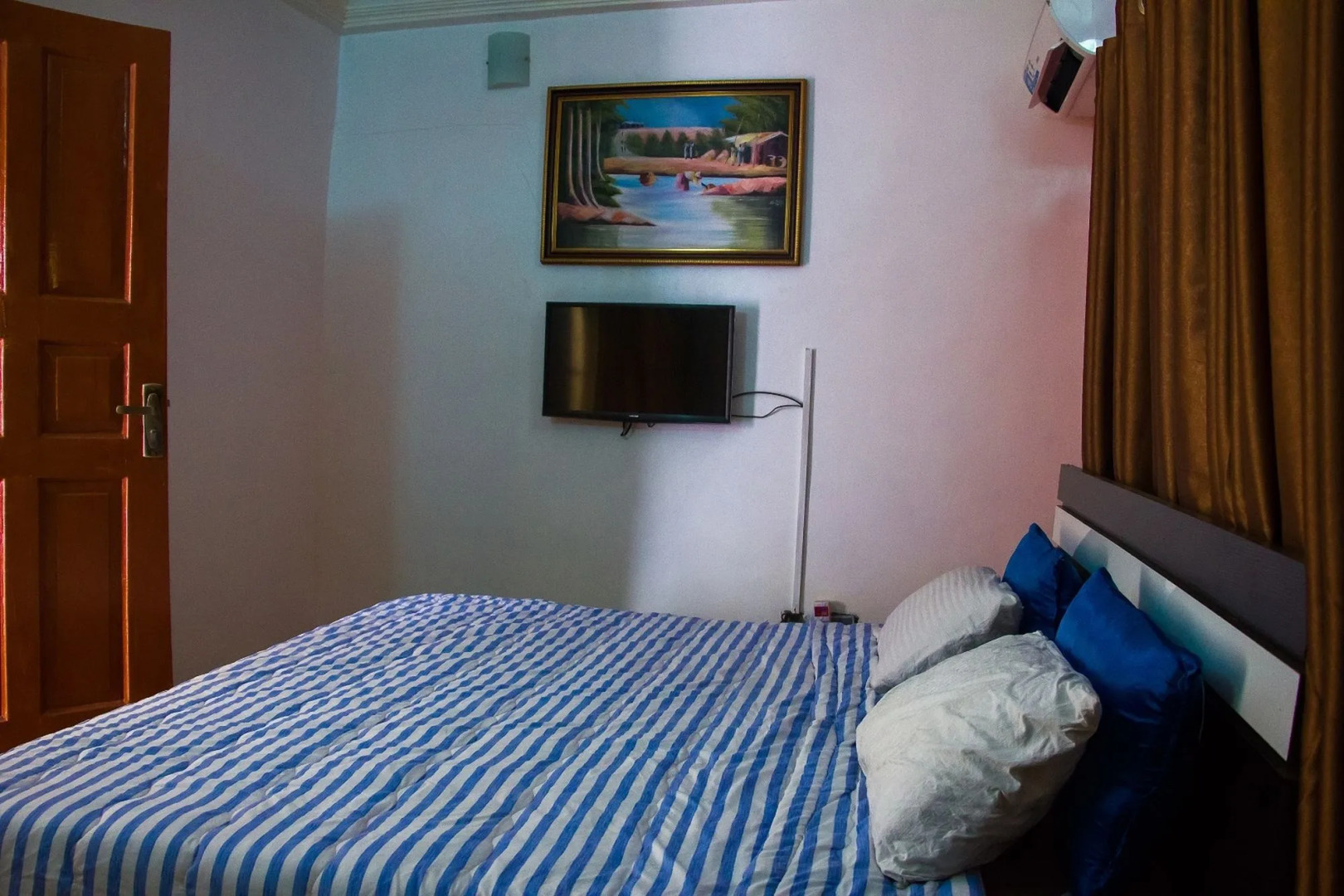 Summer Vista Ensuite Hotel