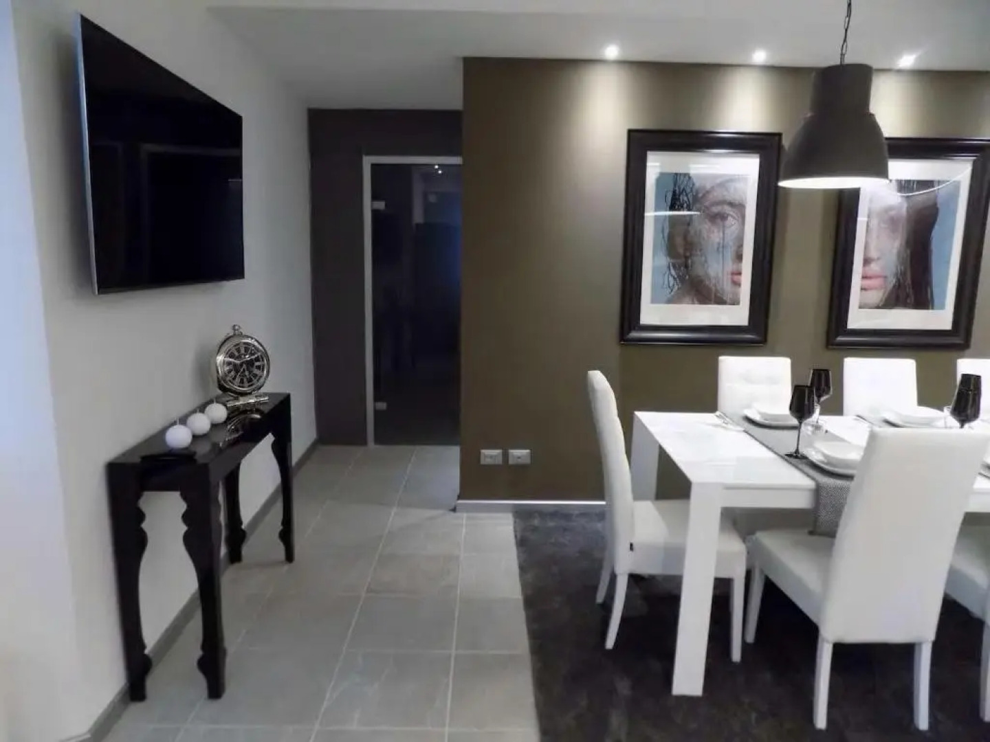 Hs4U The Chic Luxury apartment