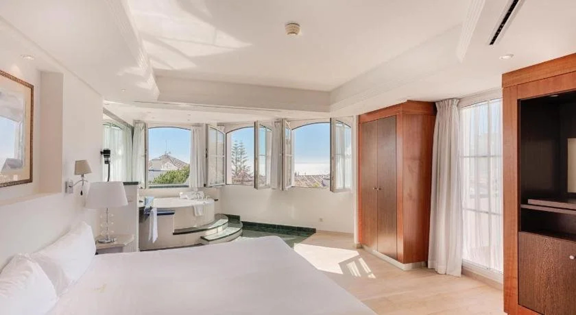 Healthouse Apartments