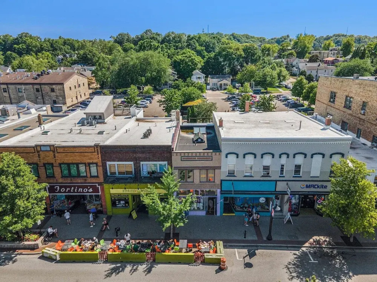 Love Mi Getaway Loft with Deck 110