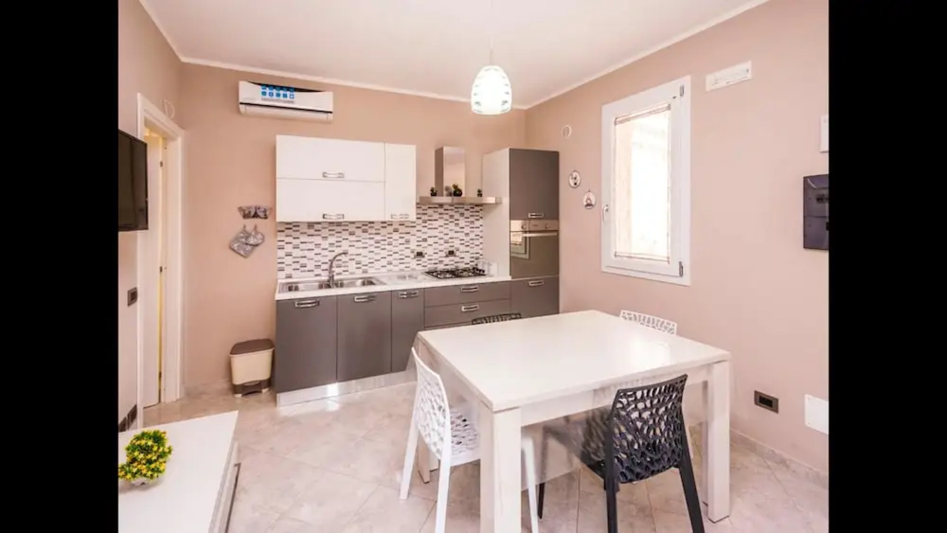 House With 3 Bedrooms in Gorgo Lungo Lascari, With Enclosed Garden and