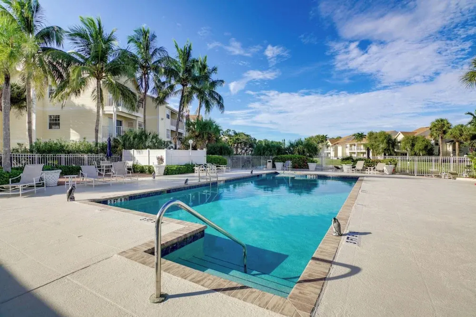 Walk to Beach: 1st-floor Unit w/ Pool in Melbourne