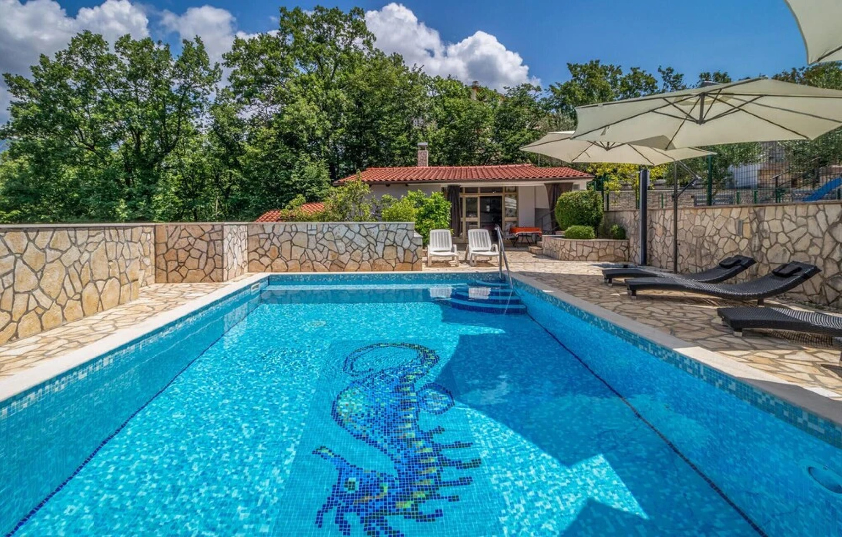 Amazing Home in Jadranovo With Wifi and 2 Bedrooms