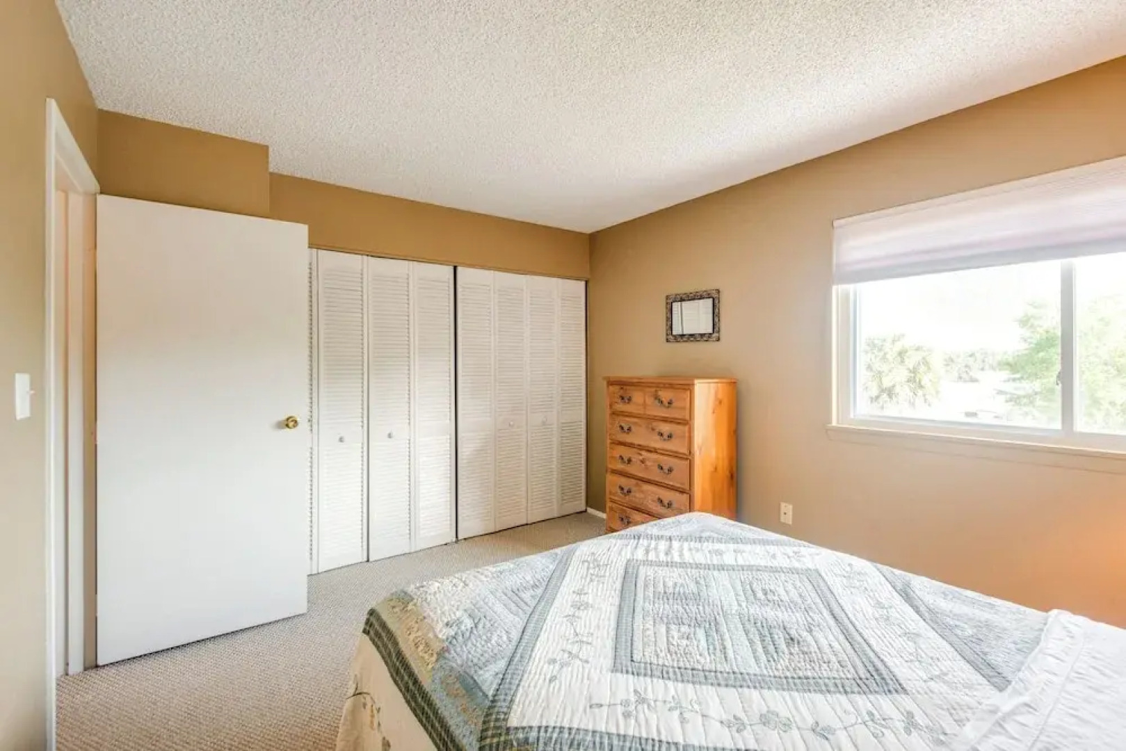 Quaint Welaka Getaway: Steps to St Johns River!