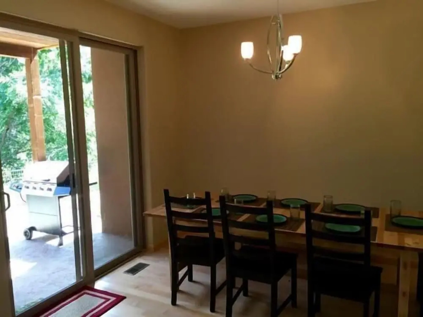 The River Side 2 Bedroom Holiday Home By Pinon Vacation Rentals