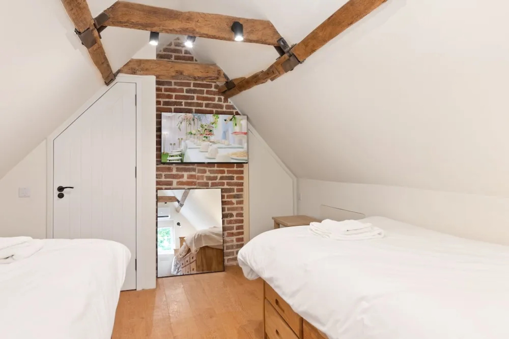 The Manor at Minstrel Court