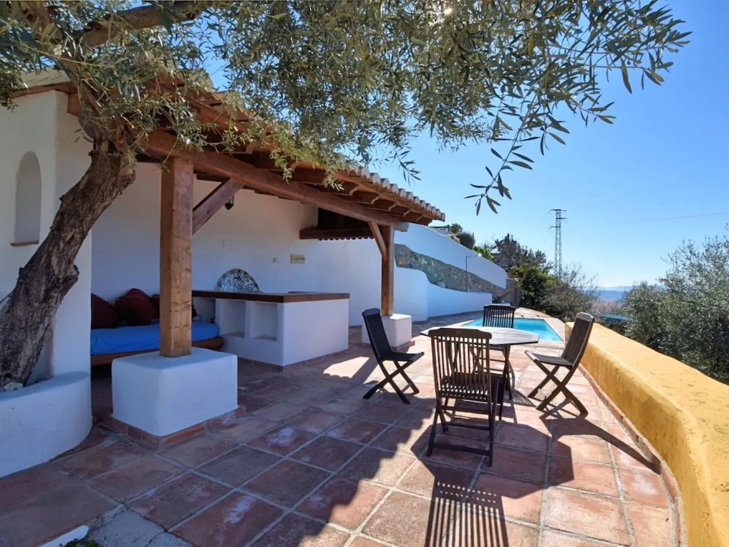 Pretty Cottage in Alcaucín with Private Swimming Pool