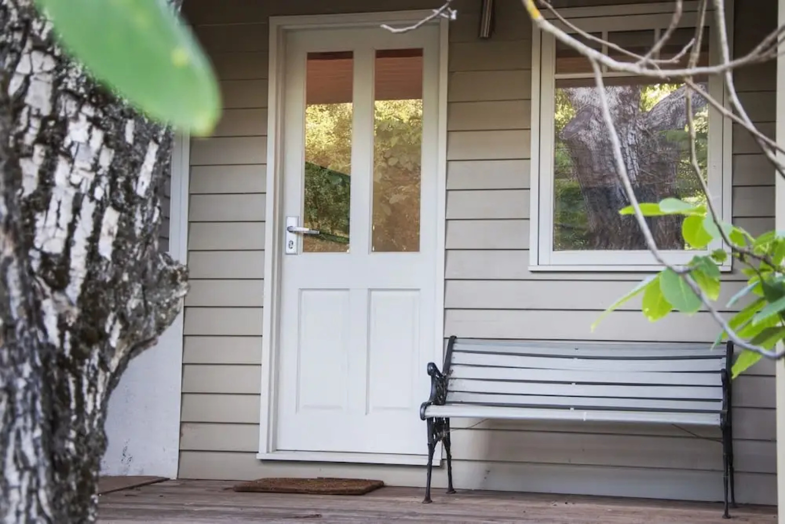 Johanna NEW MODERN HOUSE