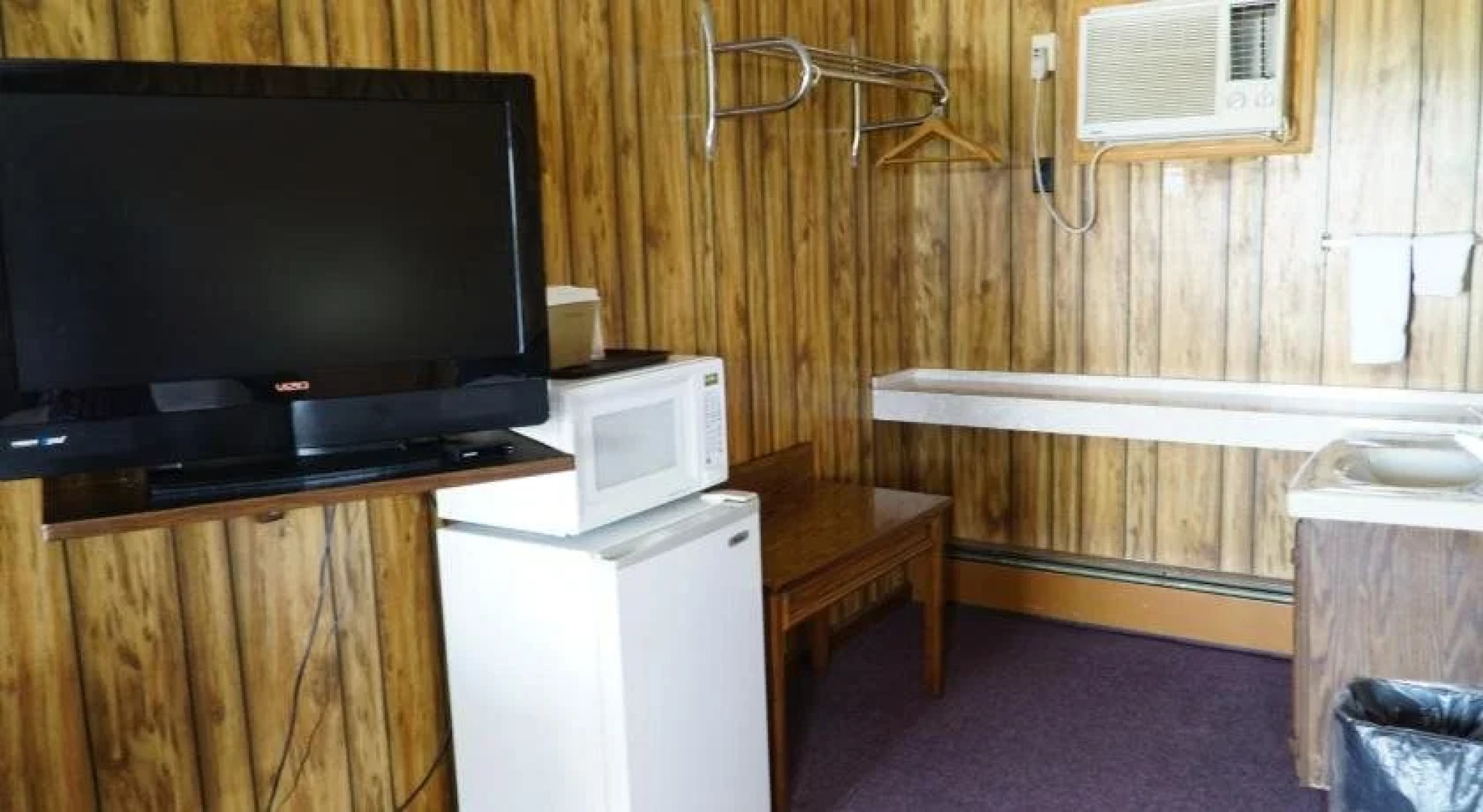 Knob Hill Motor Lodge – Hillsville