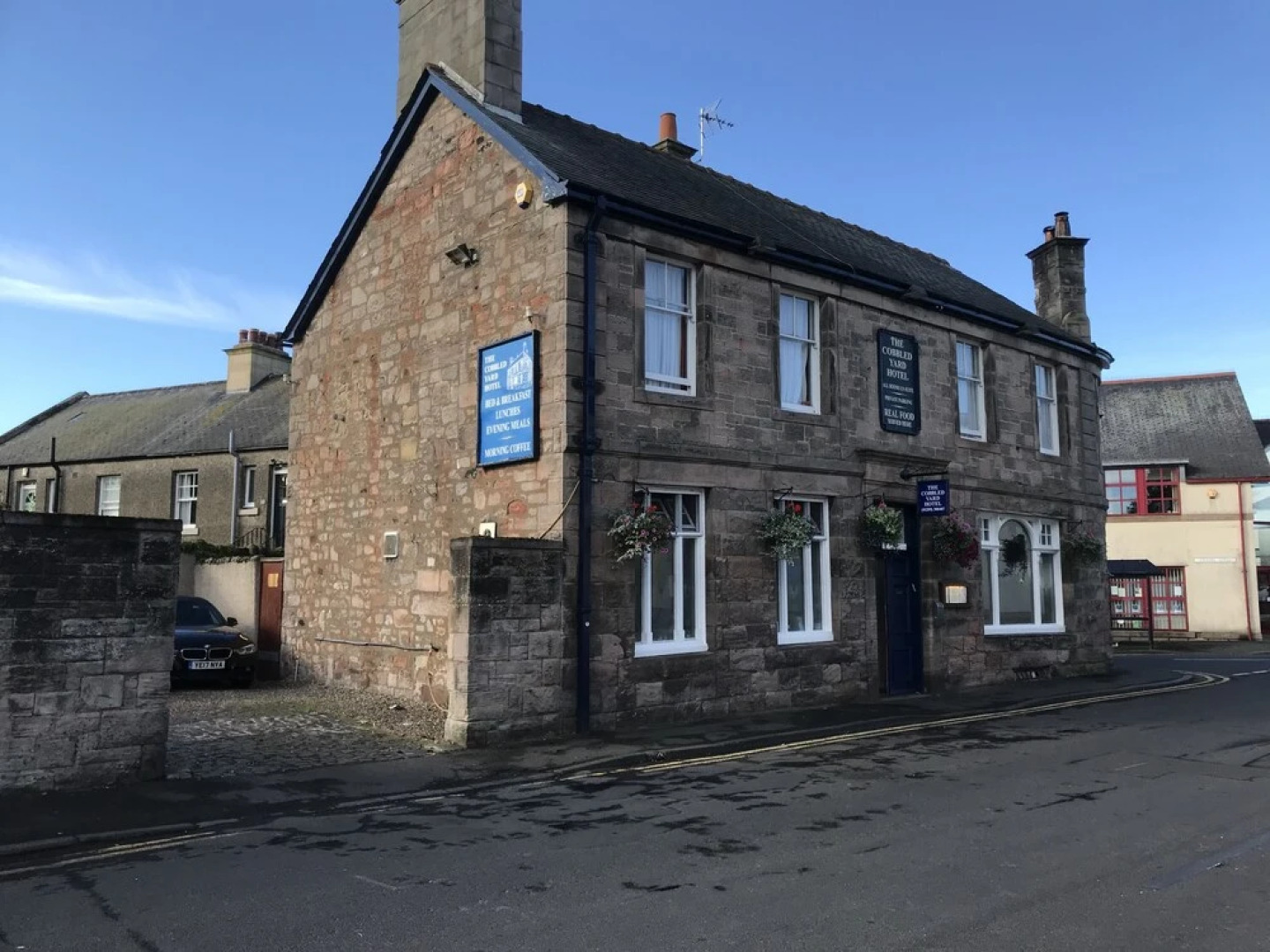 The Cobbled Yard Hotel